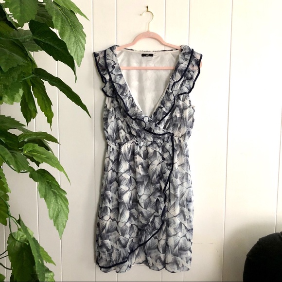H&M Ruffle Sheath Dress - Picture 3 of 7